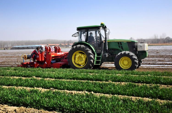 三農(nóng)日?qǐng)?bào)|政策：促進(jìn)農(nóng)機(jī)設(shè)備與信息化融合發(fā)展；業(yè)內(nèi)：預(yù)制菜助推農(nóng)業(yè)三產(chǎn)融合