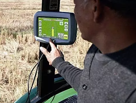 新觀察|北斗終端進入省級補貼，今后將成農機的標配