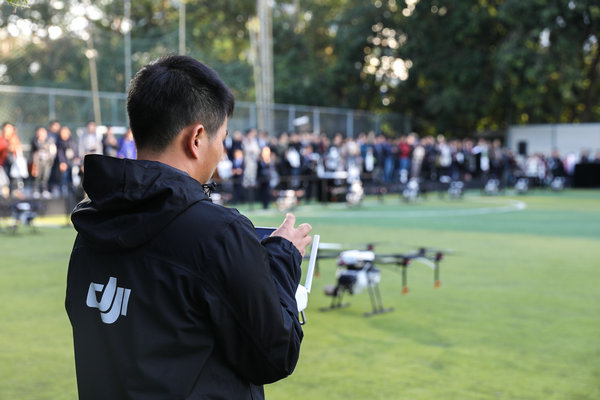 大疆農(nóng)業(yè)發(fā)布會戶外演示環(huán)節(jié) (3).jpg