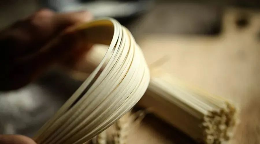 “掛面大王”養(yǎng)豬，勝算幾何