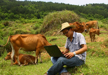 有關農民工返鄉創業的問題，兩會代表給出了答案