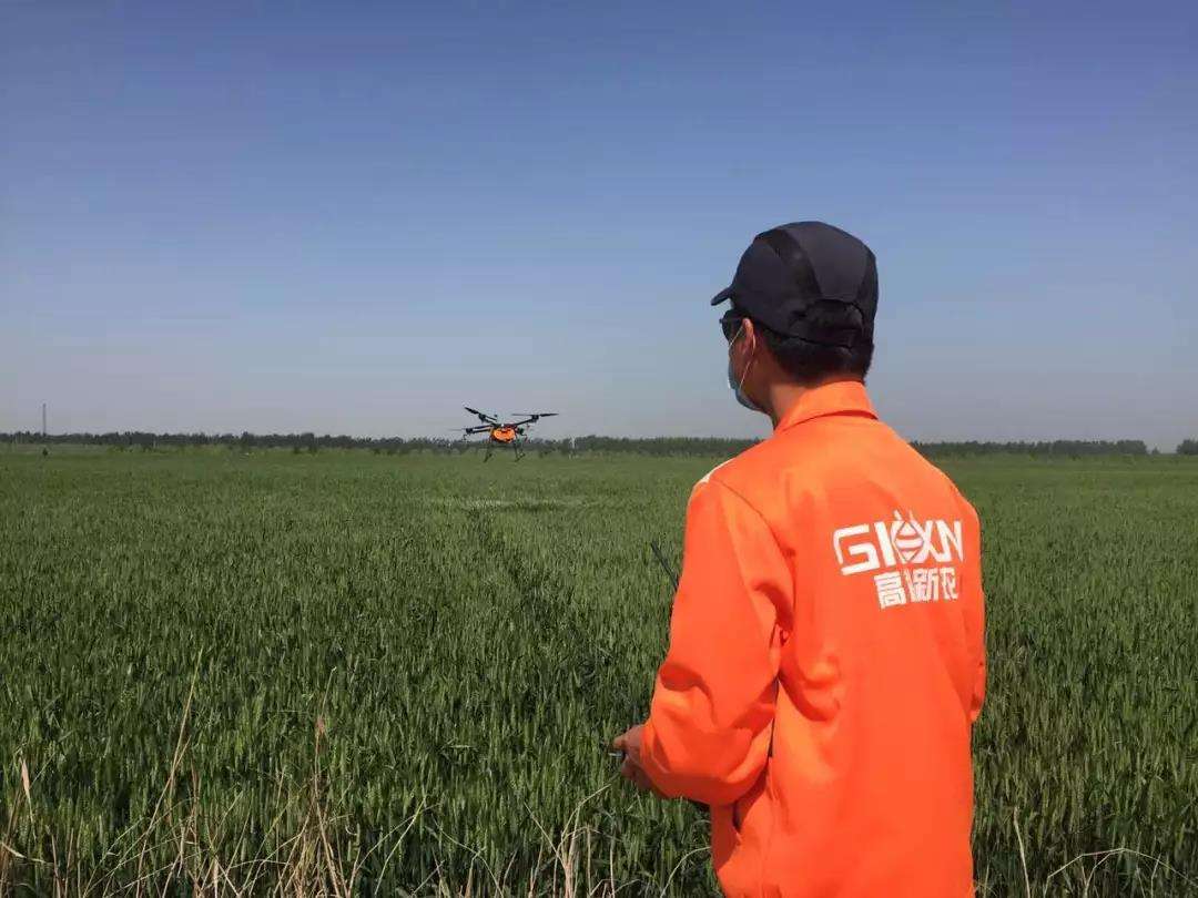 三農(nóng)日?qǐng)?bào)|中央財(cái)政20億培育職業(yè)農(nóng)民；使用低殘留農(nóng)藥菜農(nóng)可獲補(bǔ)貼