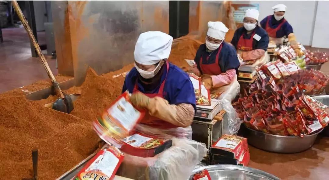 她曾敗光120萬，如今憑借辣椒單品與老干媽競爭，產值超10億！