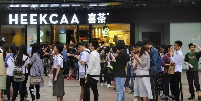 1.png 江小白、喜茶等網紅品牌爆紅背后的成功密碼是什么?