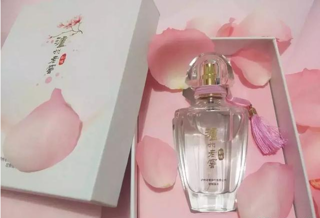 12.png 2018年十大品牌跨界營銷,誰才是天選CP?