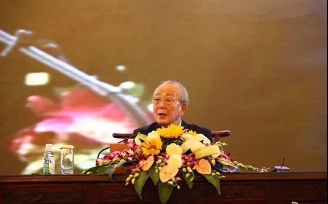 【夜讀】稻盛和夫：工作有所成就的人，都是自我燃燒型