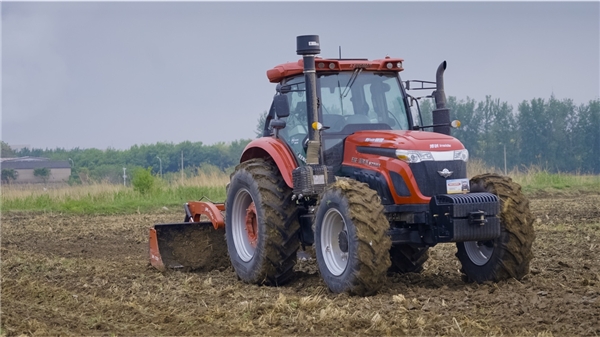 智慧農(nóng)場：農(nóng)業(yè)智能化與數(shù)字化的新形態(tài)