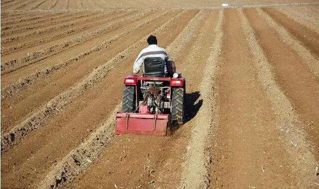 35.jpg 最新“三農”補貼:每畝達270元;商業模式2大關鍵詞:價值、壁壘